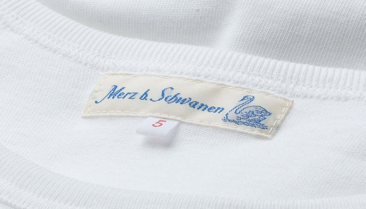 Merz B. Shwanen t shirt