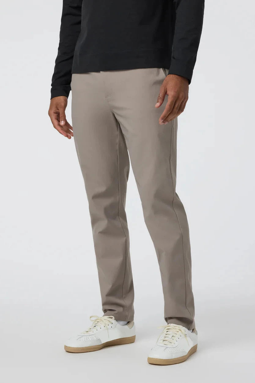 Cascade Tech Chino Pant Pants Vuori