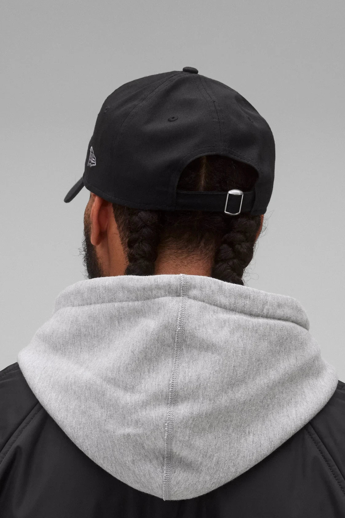 New Era 9Twenty Crest Cap Hats Reigning Champ