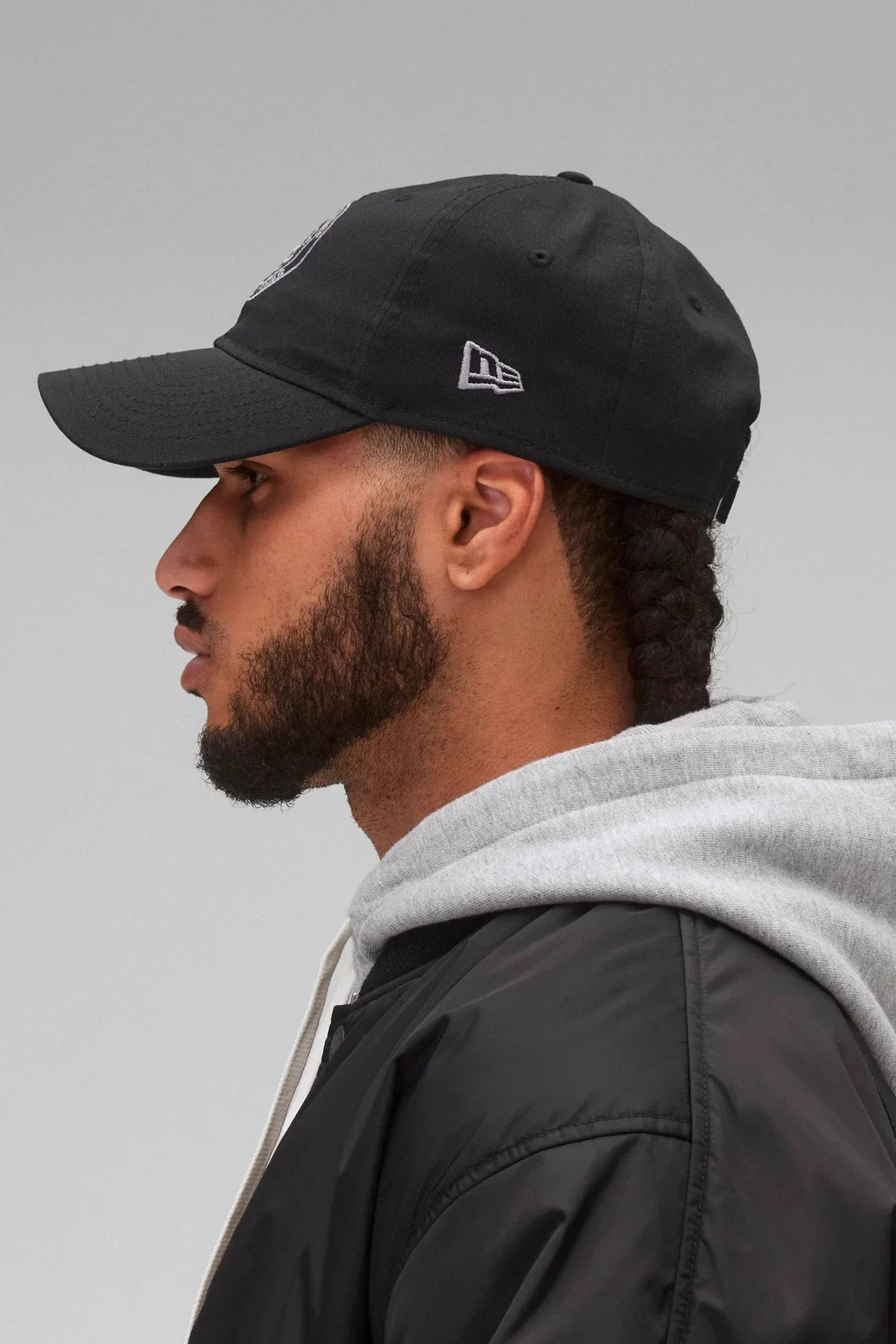New Era 9Twenty Crest Cap Hats Reigning Champ