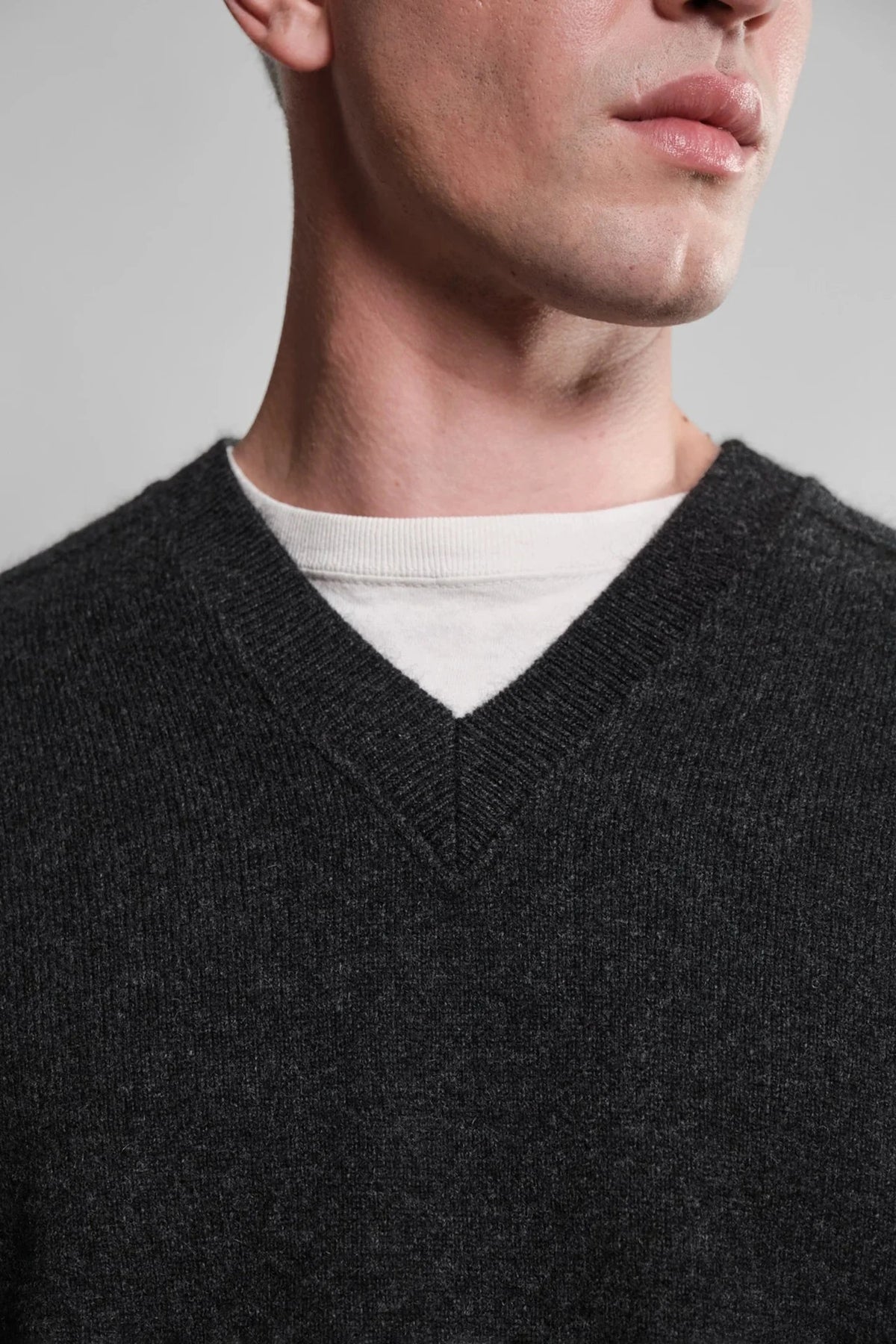 Armen V-Neck Jumper Sweaters Nitto Knitwear